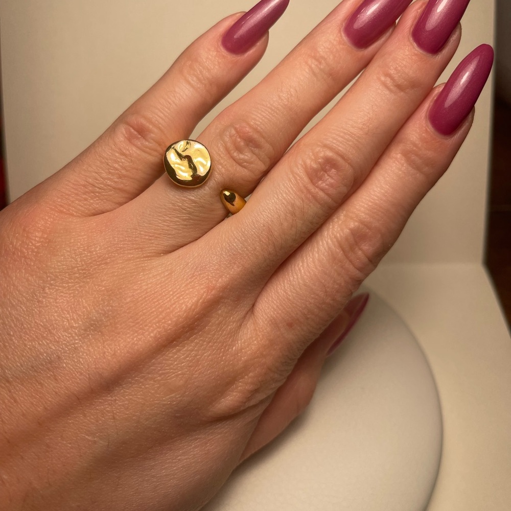 UNOde50 Gold-tone NAIL CLAVO RING
